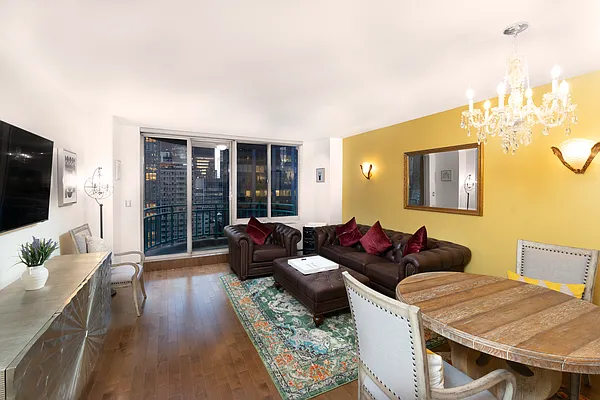 Rented by LEVEN Real Estate | media 3