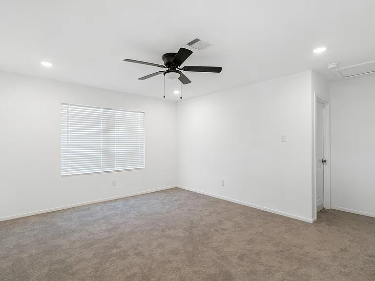 5307 Sleepy Fox Ln — Photo 13