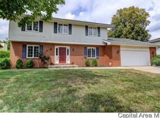 2543 Lindsay Rd, Springfield, IL 62704