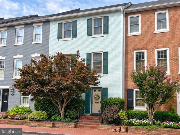 107 Pommander Walk, Alexandria, VA 22314
