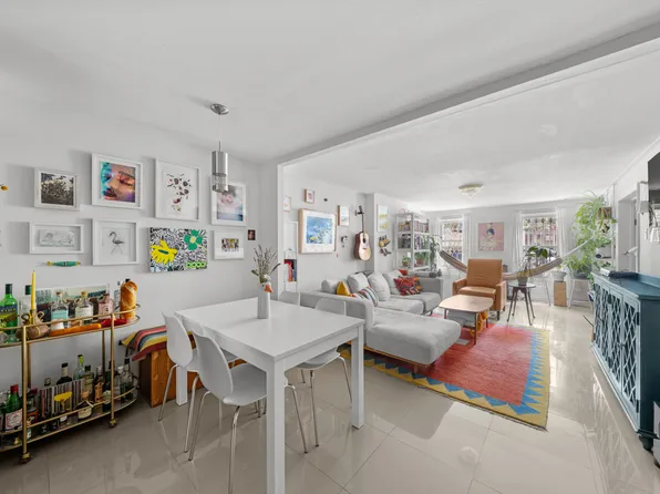 91 Somers Street image 3 of 11