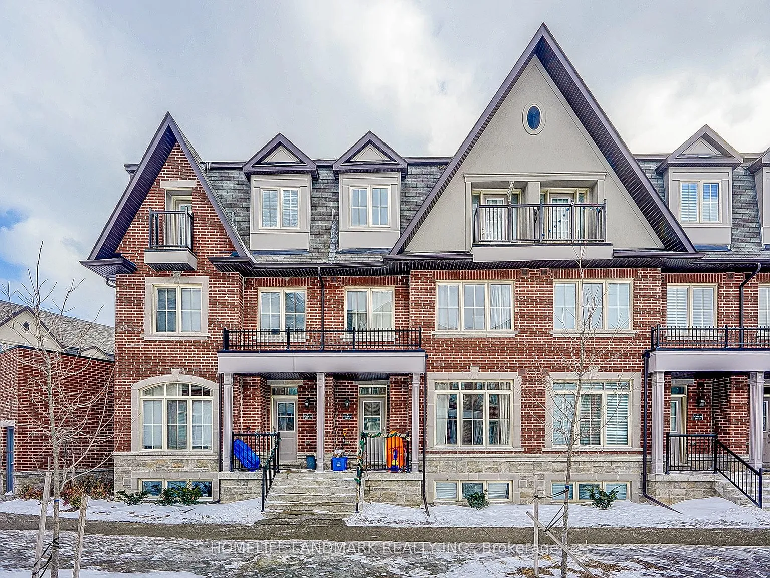 3 bed, $3,680 — Photo 2