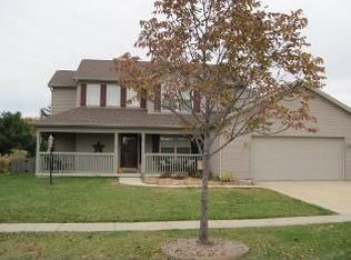 803 Timber Ridge Dr, Mahomet, IL 61853