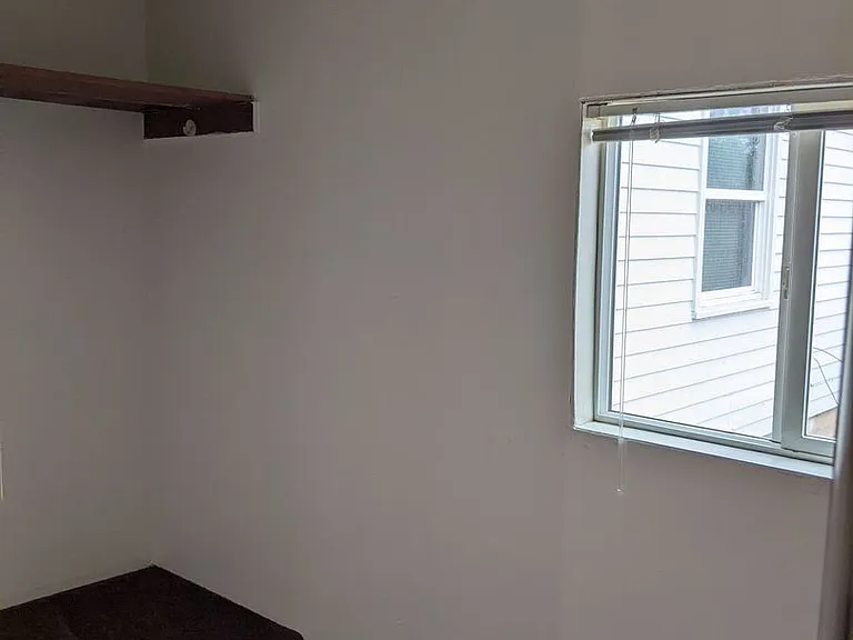 330 Howard Ave — Photo 7