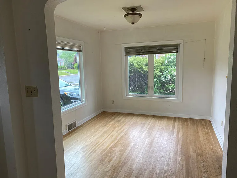 333 N Ave E — Photo 9
