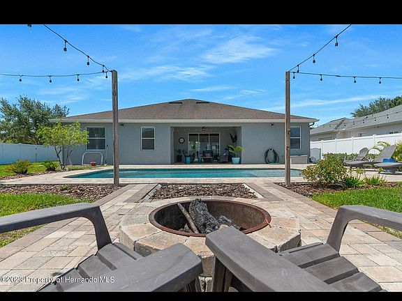 5th image of 13568 Weatherstone Dr
