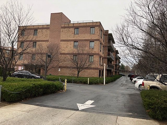 1st image of 1835 Needham Ave APT 4J