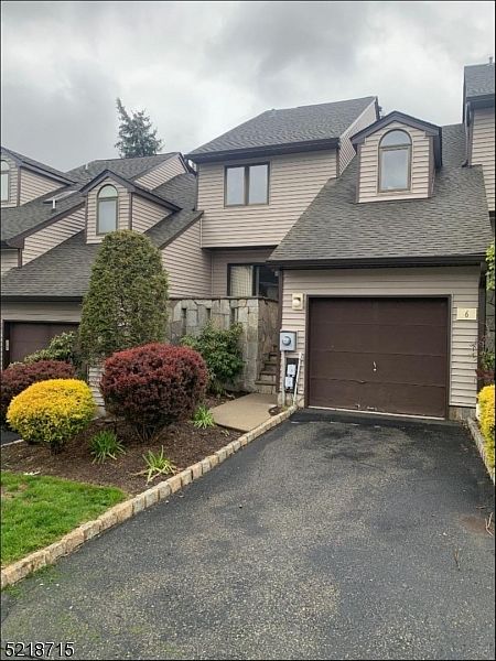 1st image of 6 Davey Dr