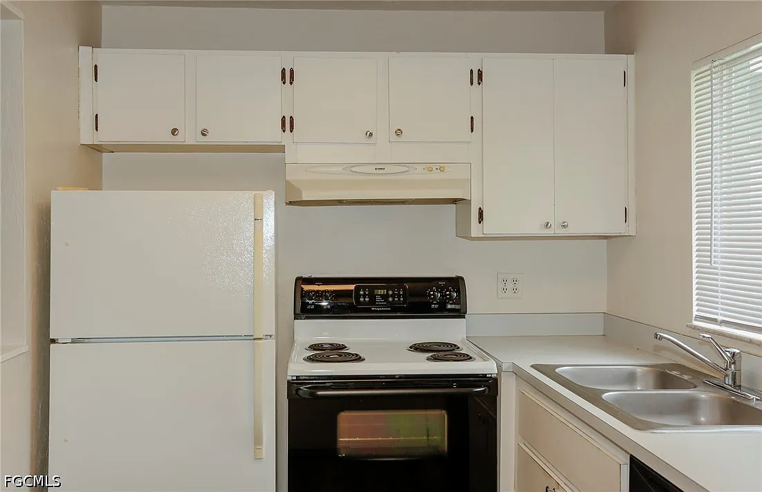 2 bed, 1.0 bath, 844 sqft, $1,299 — Photo 4