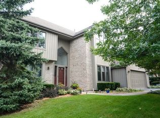 154 Stableford Dr, Glen Ellyn, IL