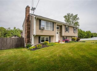 101 Blacksmith Rd, Seekonk, MA 02771