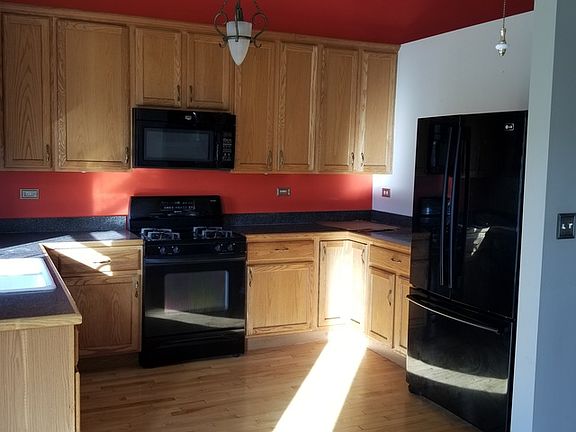 4th image of 636 Hamilton Ln