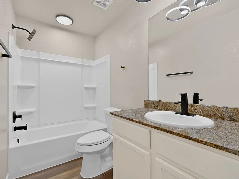 15018 Silver Tree Cv — Photo 17