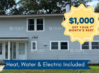 6 Mellinger Ln, Chicopee, MA 01022