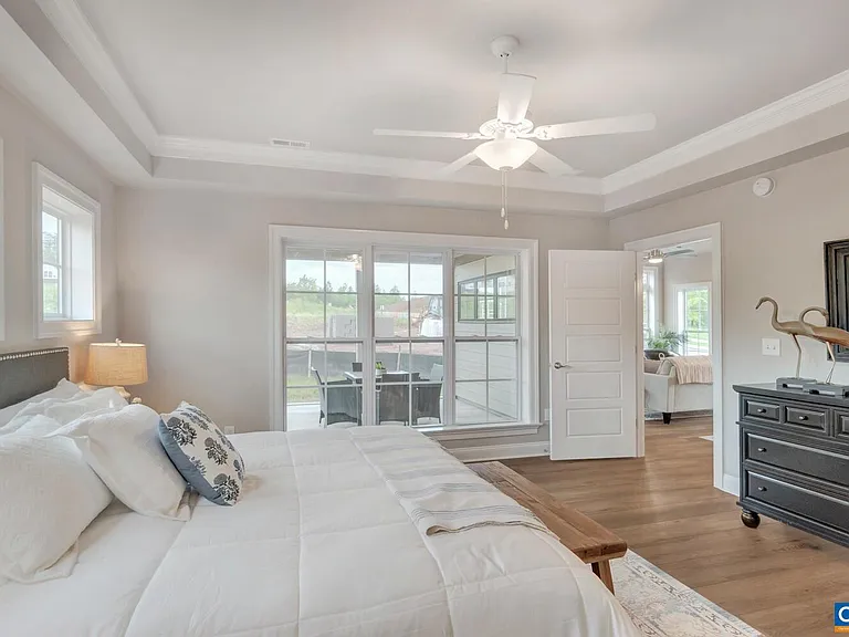 2132 Northside Dr — Photo 12