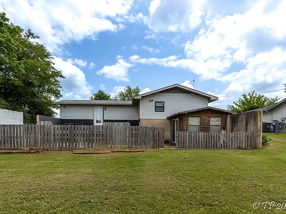 2nd image of 1609 Amy Street