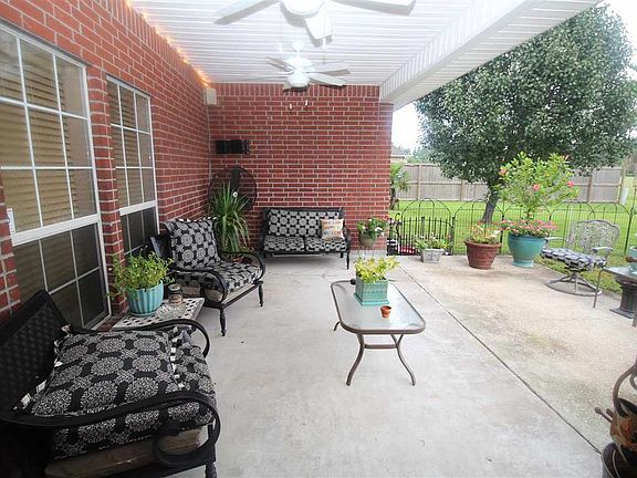 3rd image of 9410 Stonewood Dr