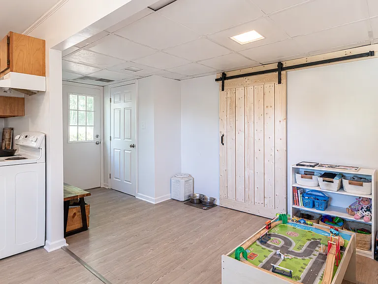 109 Hoyt Ln #109 — Photo 15
