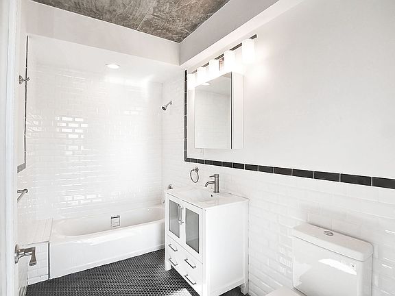 4th image of 1202 Astoria Blvd #4A