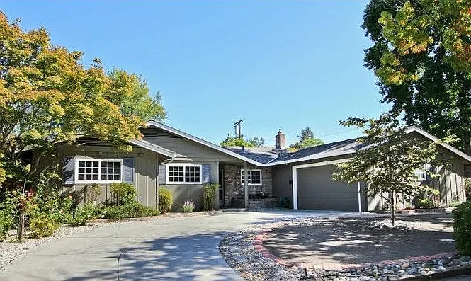 1172 Cordelia Ave — Photo 1