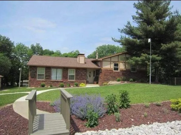 2511 Whitler Ln, Vandalia, IL 62471