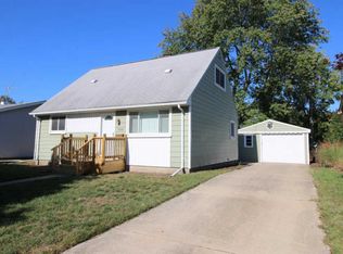 1153 Fall River Rd, Ypsilanti, MI 48198