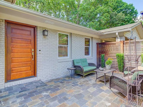 3rd image of 524 Woodland Dr