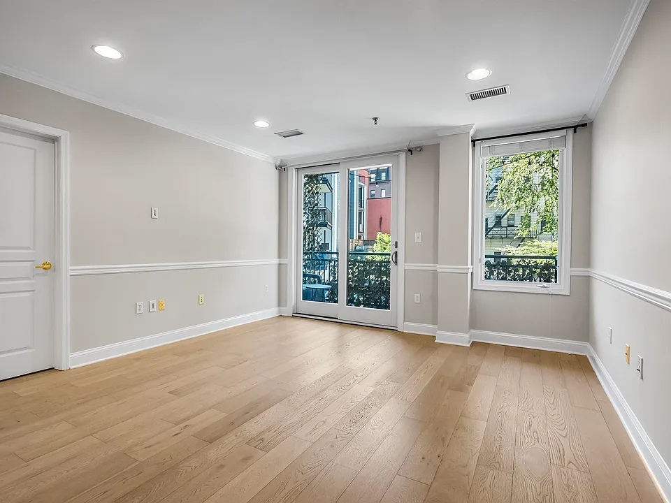 70 Adams St #2A