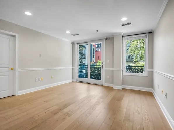 70 Adams St APT 2A, Hoboken, NJ 07030