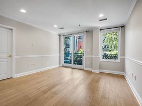 70 Adams St, Hoboken, NJ