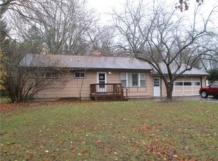 16 Finucane Rd, Rochester, NY 14623