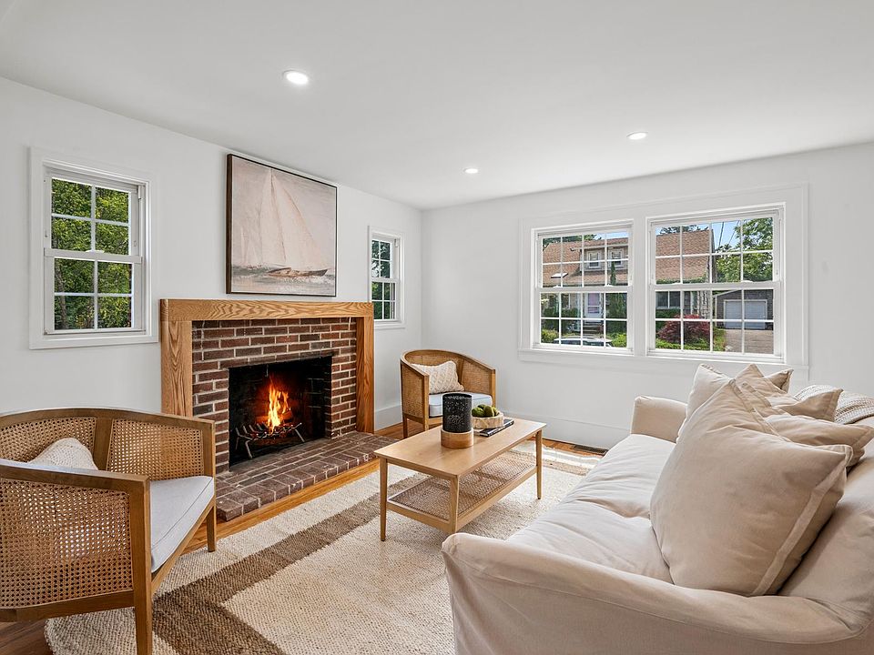 1st image of 125 Village St