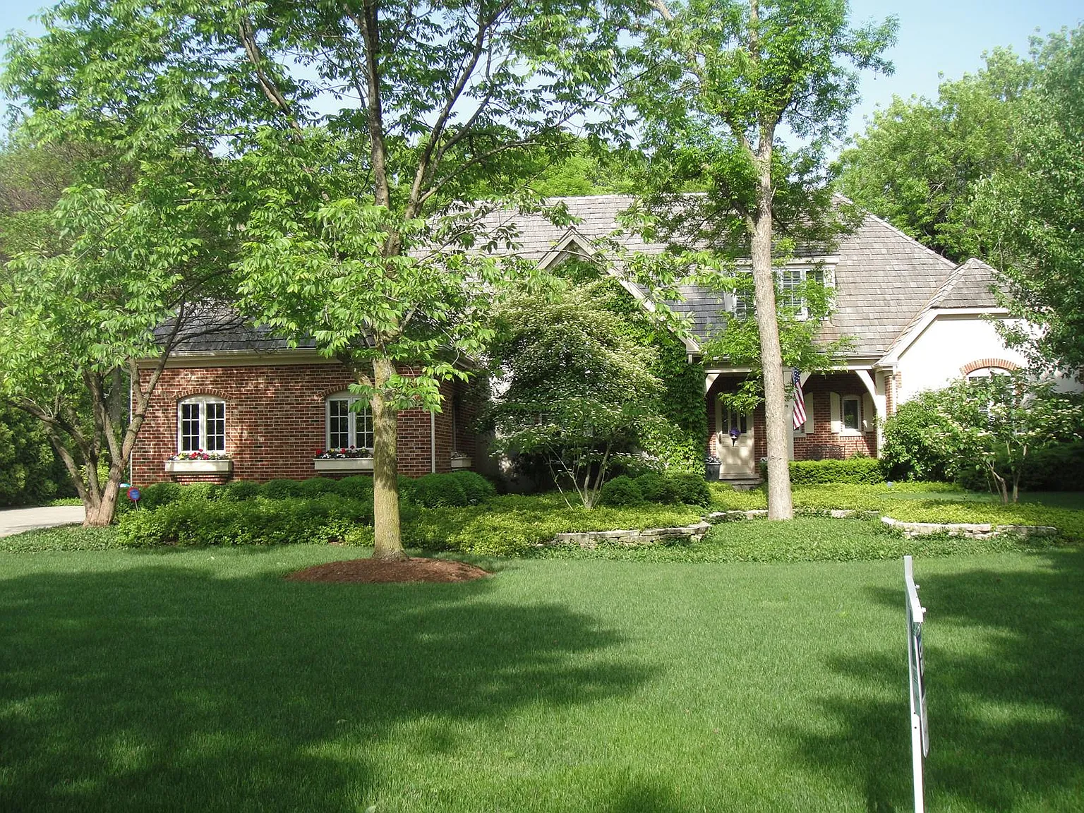 1116 Sir William Ln photo 1