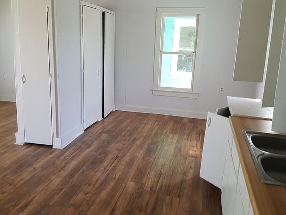 2nd image of 235 NW 2nd St #2