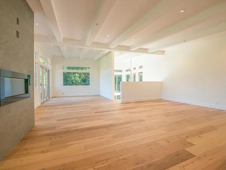 344 Laurel Way — Photo 6