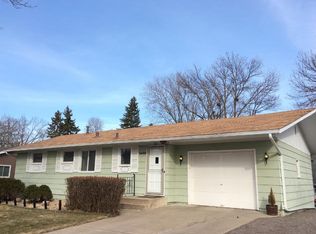 3408 Hillsboro Ave N, New Hope, MN 55427