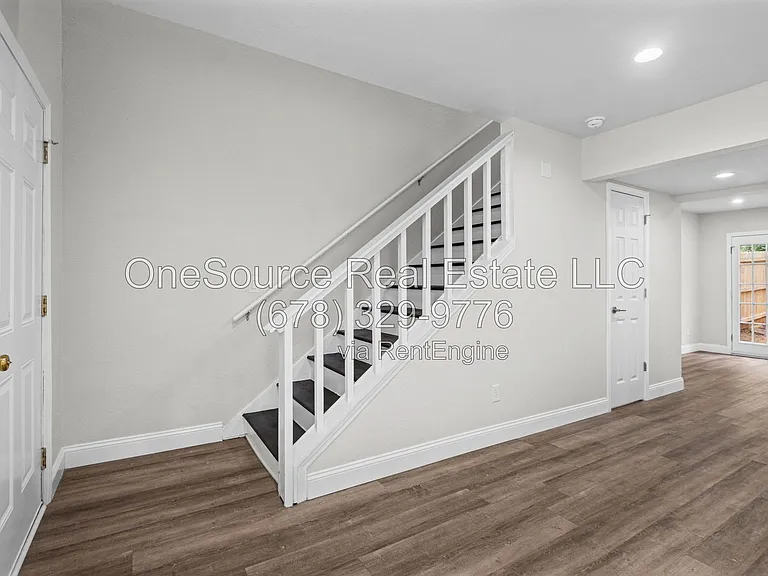 1340 N Hampton Rd #1 — Photo 18