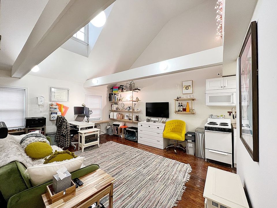 1st image of 1208 Lantern Sq #C