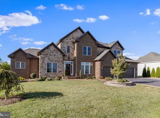 1500 Shannon Dr S, Greencastle, PA 17225