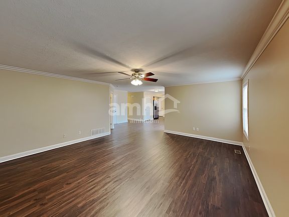 5th image of 387 Linwood St