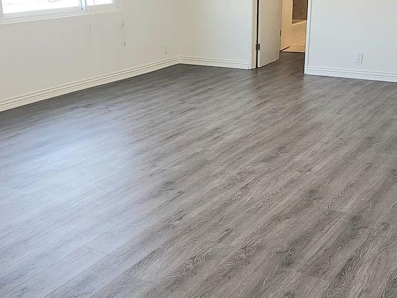 4th image of 336 S Elm Dr APT 5
