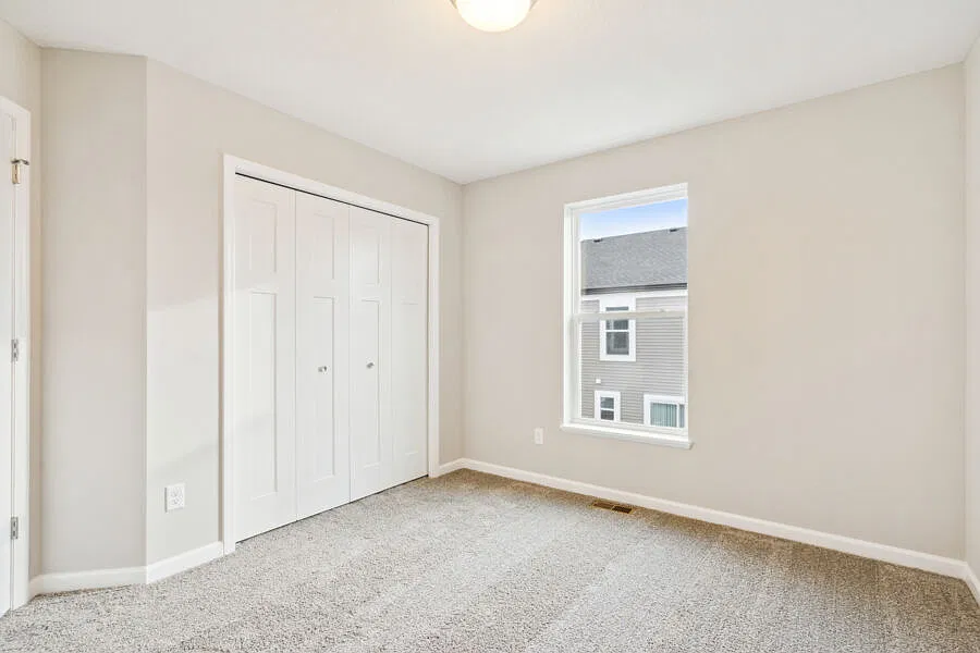 3 bed, 2.5 bath, 2436 sqft, $2,875 — Photo 4