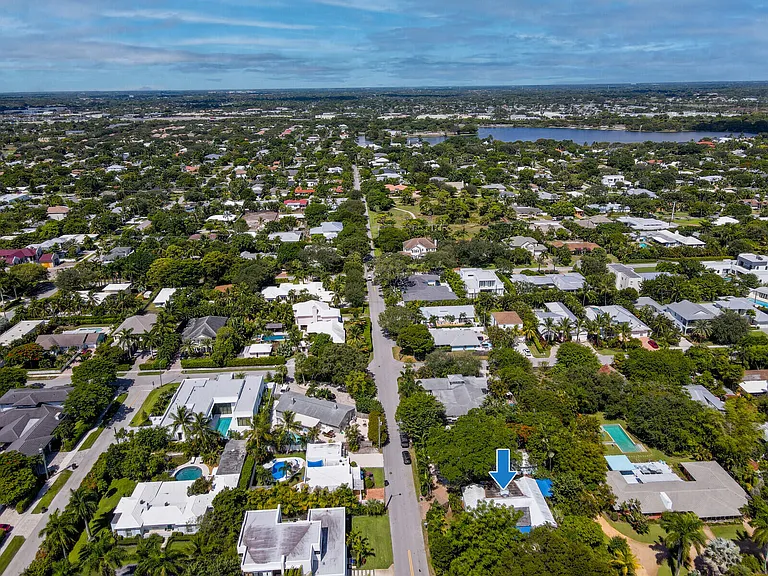 9 NW 9th St — Photo 122
