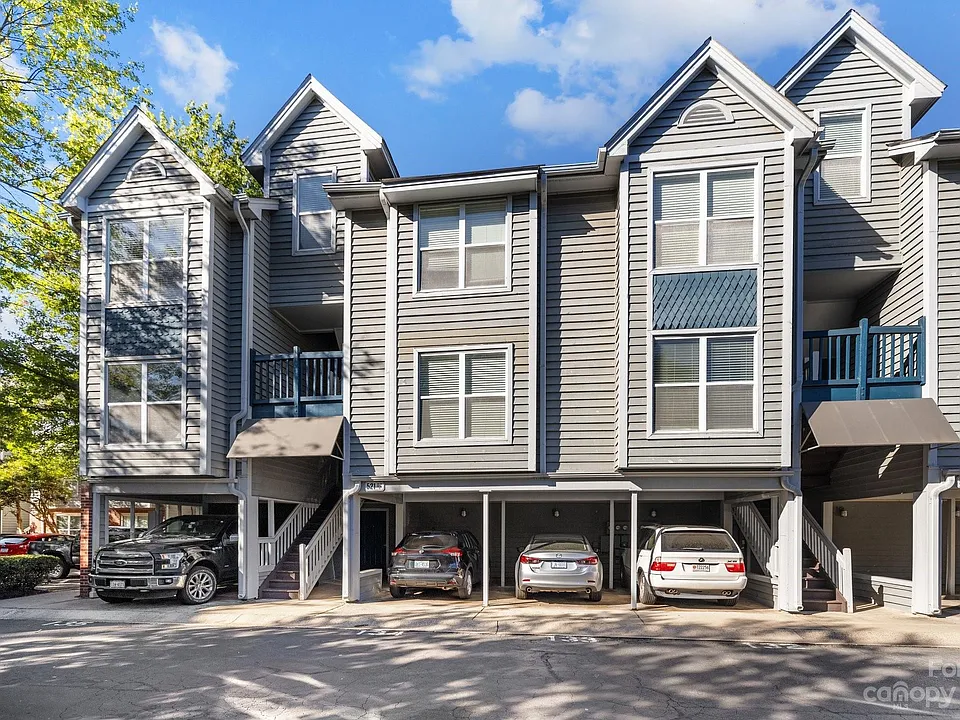 513 N Graham St #2F