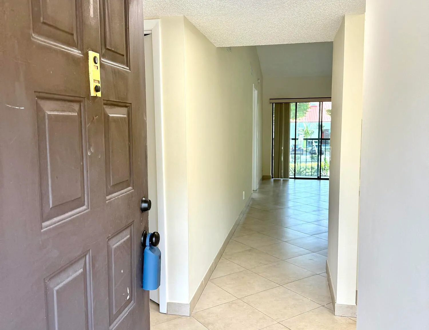 2 bed, 2.0 bath, 950 sqft, $2,300 — Photo 4
