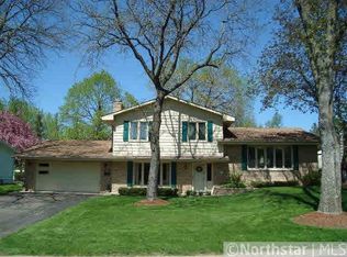 8416 Hopewood Ln N, Minneapolis, MN 55427