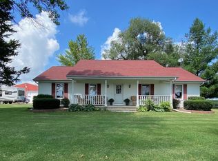 13301 E 2200 North Rd, Pontiac, IL 61764