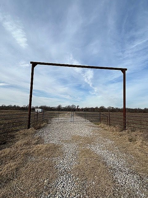 1st image of 19305 Us Highway 169