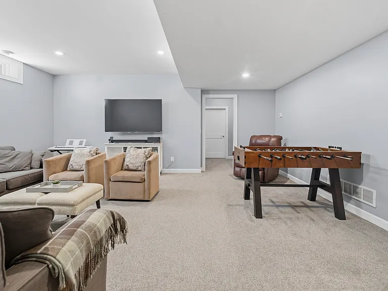 4524 Ewing Ave S — Photo 28