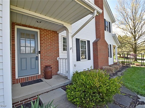 4th image of 9540 Yvonne Dr
